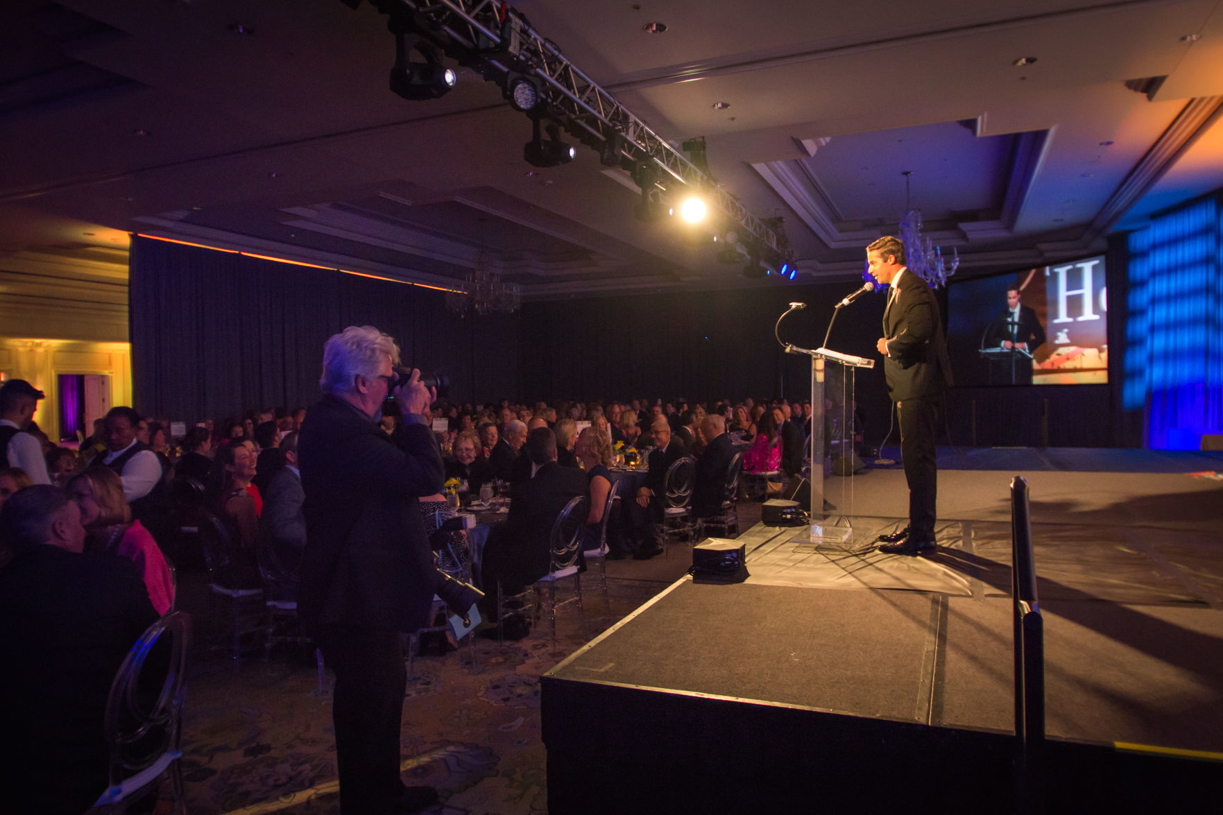 101318St.LukesArtofhealthgala38.jpg